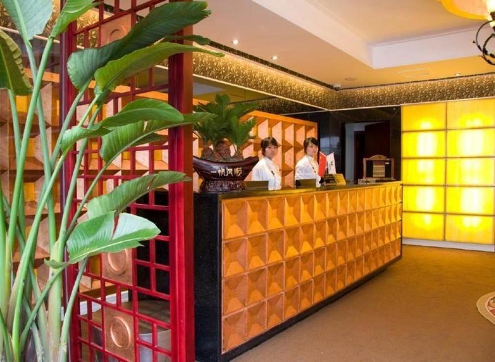 Manhattan Jinling Hotel Shanghái Exterior foto