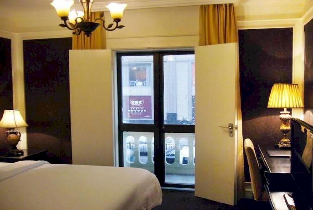 Manhattan Jinling Hotel Shanghái Exterior foto